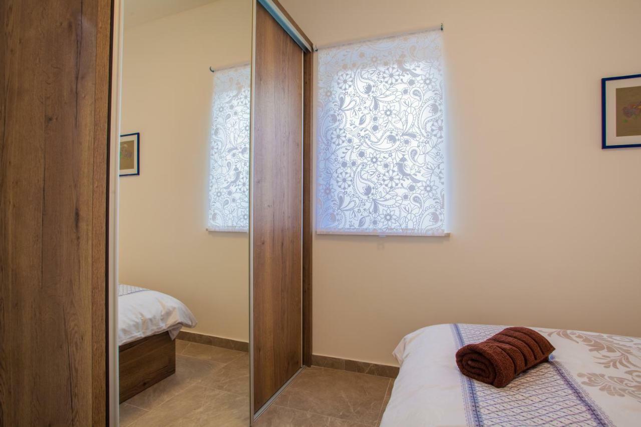Apartmani Komesic Zubovići Extérieur photo