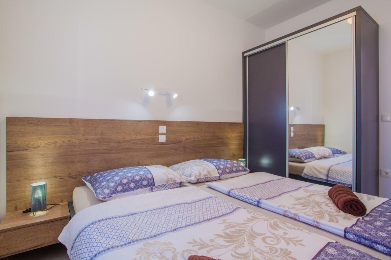 Apartmani Komesic Zubovići Extérieur photo